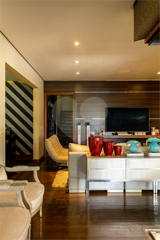 Casa en condomínio para VENDA e LOCAÇÃO no RESIDENCIAL ALPHAVILLE 8.
