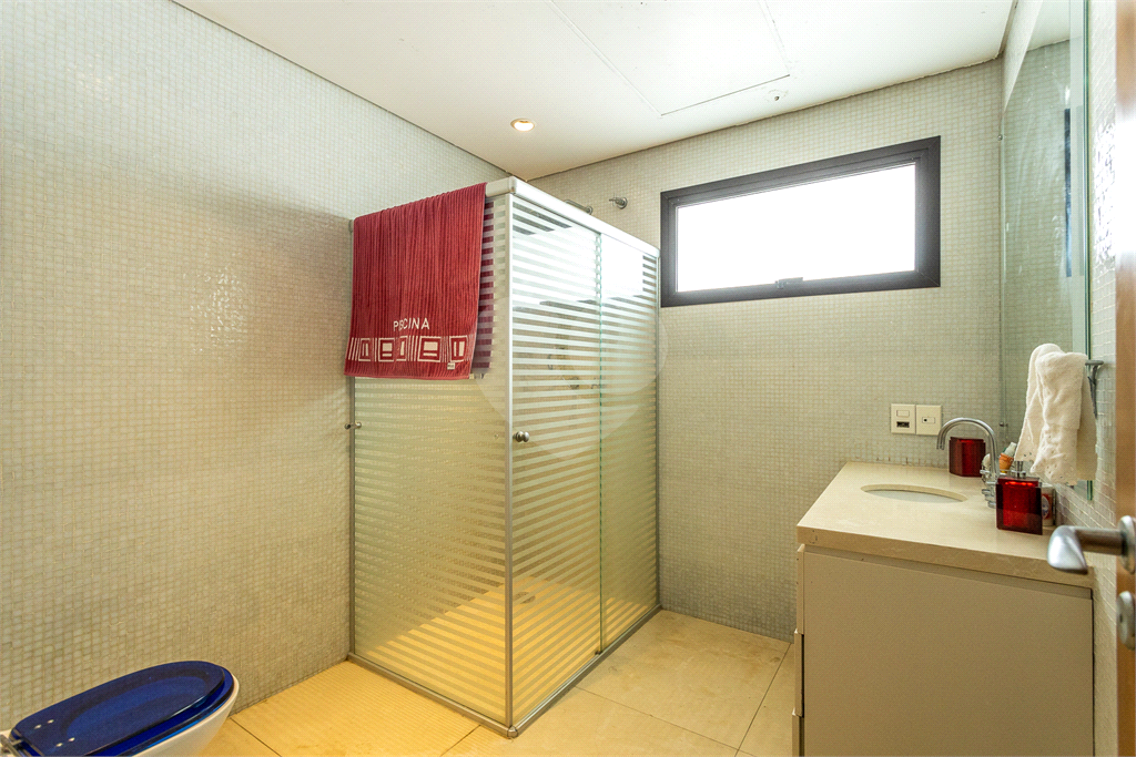 Casa en condomínio para VENDA e LOCAÇÃO no RESIDENCIAL ALPHAVILLE 8.
