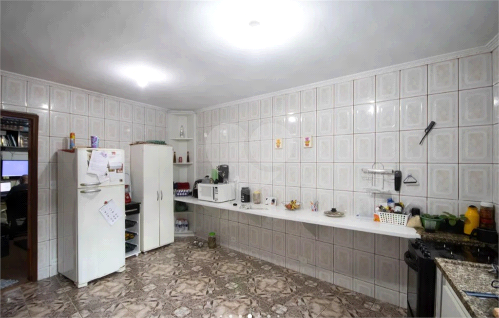 Imovel a venda com area vende e ampla 