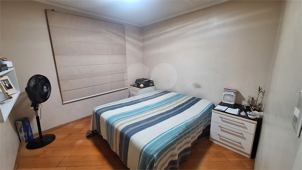 Casa a venda Vila Guilherme 213 m² de construção, 4 dormitórios, sendo 1 suíte e 1 quarto de empregada, 5 vagas ( 4 internas e 1 externa ), sala grande, cozinha ampla com copa.