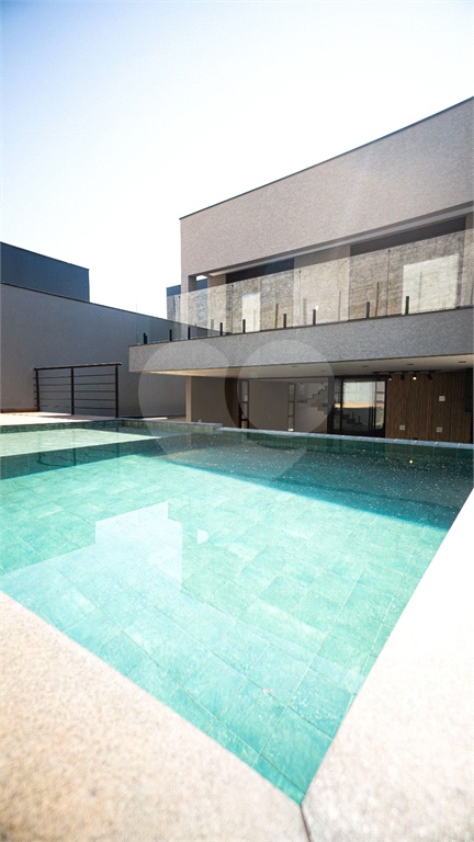 Casa, 3 quartos, 232 m² - Foto 1