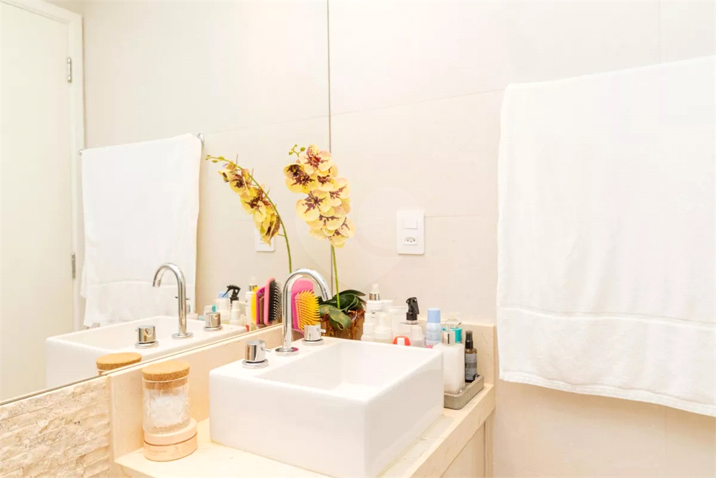 Apartamento Vila Guilherme 3 quartos, sendo 2 suítes, e 2 vagas de garagem 