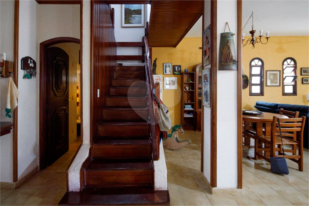 Sobrado à venda | 400 m² | 3 dormitórios (1 suíte) | Piscina | 3 vagas em Suarão – Itanhaém/SP! 