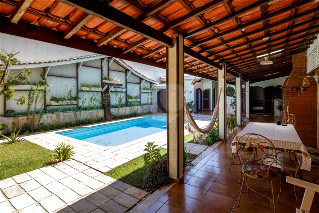 Sobrado à venda | 400 m² | 3 dormitórios (1 suíte) | Piscina | 3 vagas em Suarão – Itanhaém/SP! 