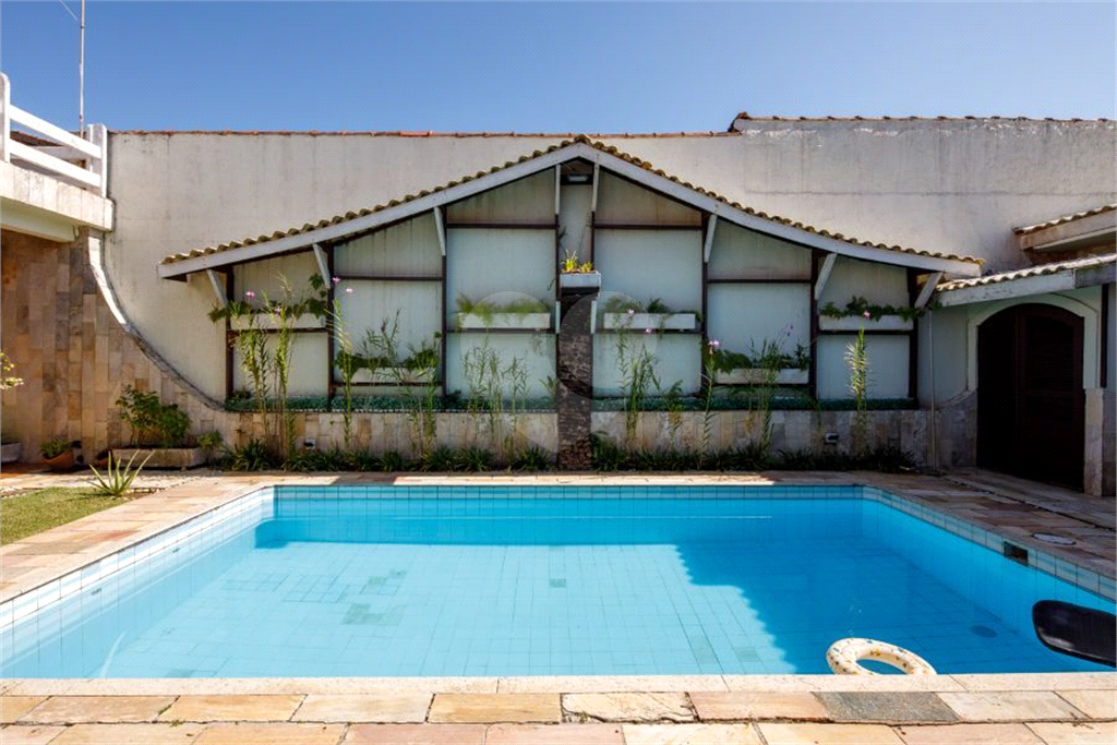 Sobrado à venda | 400 m² | 3 dormitórios (1 suíte) | Piscina | 3 vagas em Suarão – Itanhaém/SP! 