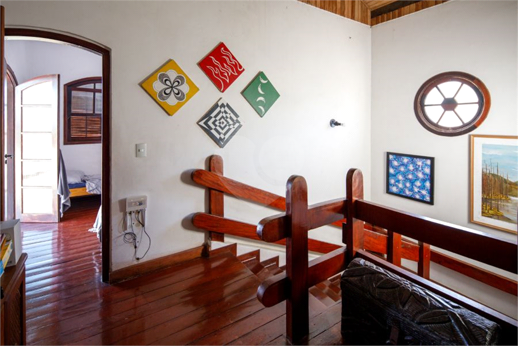 Sobrado à venda | 400 m² | 3 dormitórios (1 suíte) | Piscina | 3 vagas em Suarão – Itanhaém/SP! 