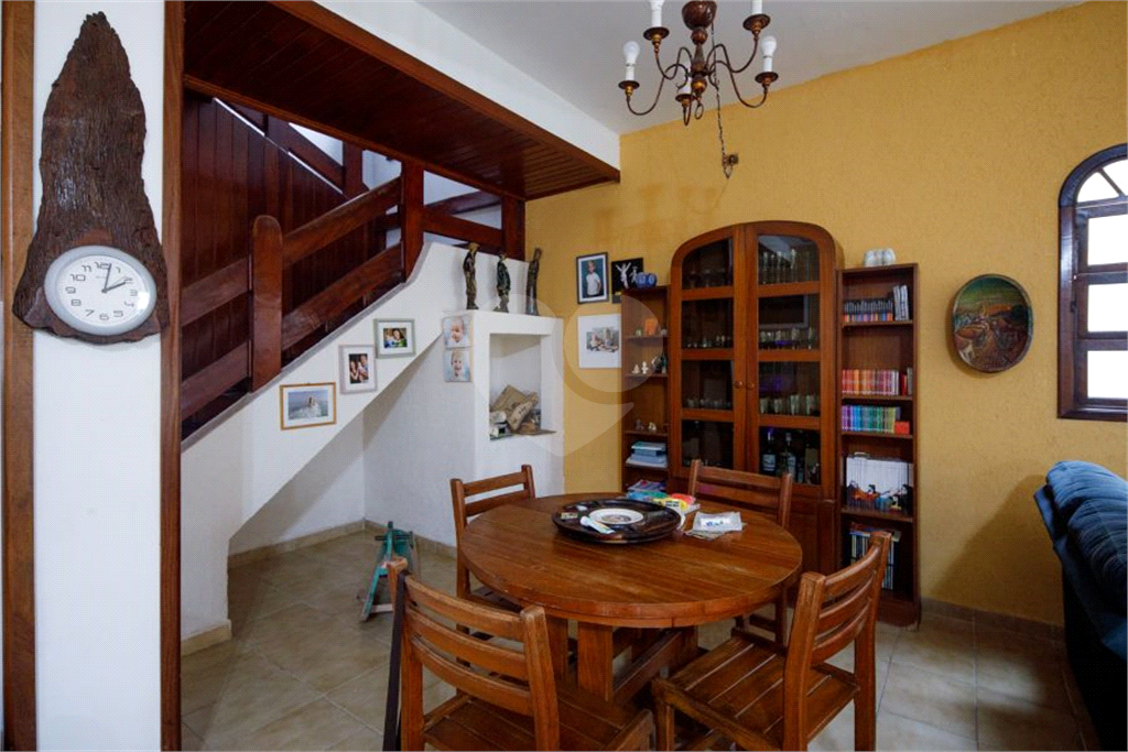 Sobrado à venda | 400 m² | 3 dormitórios (1 suíte) | Piscina | 3 vagas em Suarão – Itanhaém/SP! 