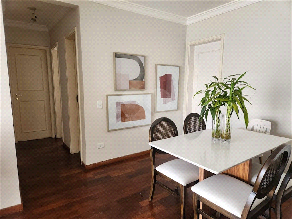 APARTAMENTO em MORUMBI