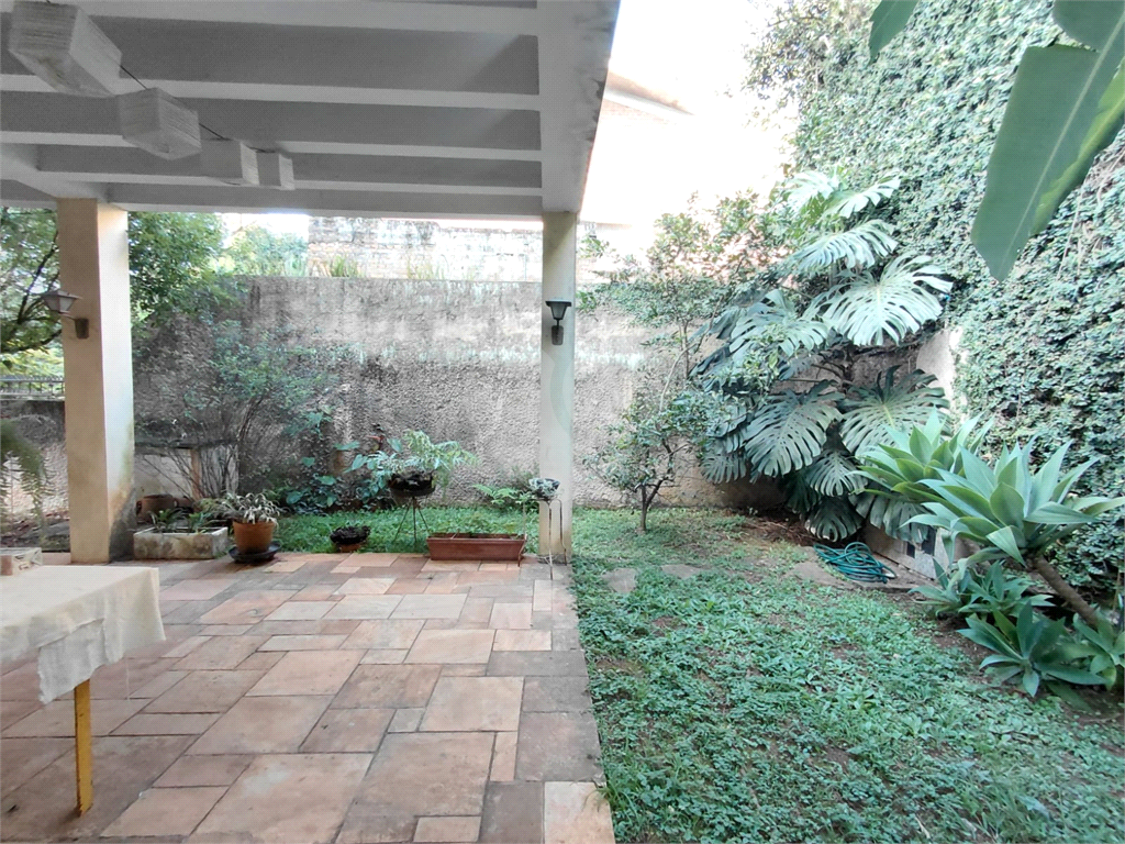 Casa de 460m² 4 quartos grandes, 1 suíte, 2 vagas Perdizes Sumaré