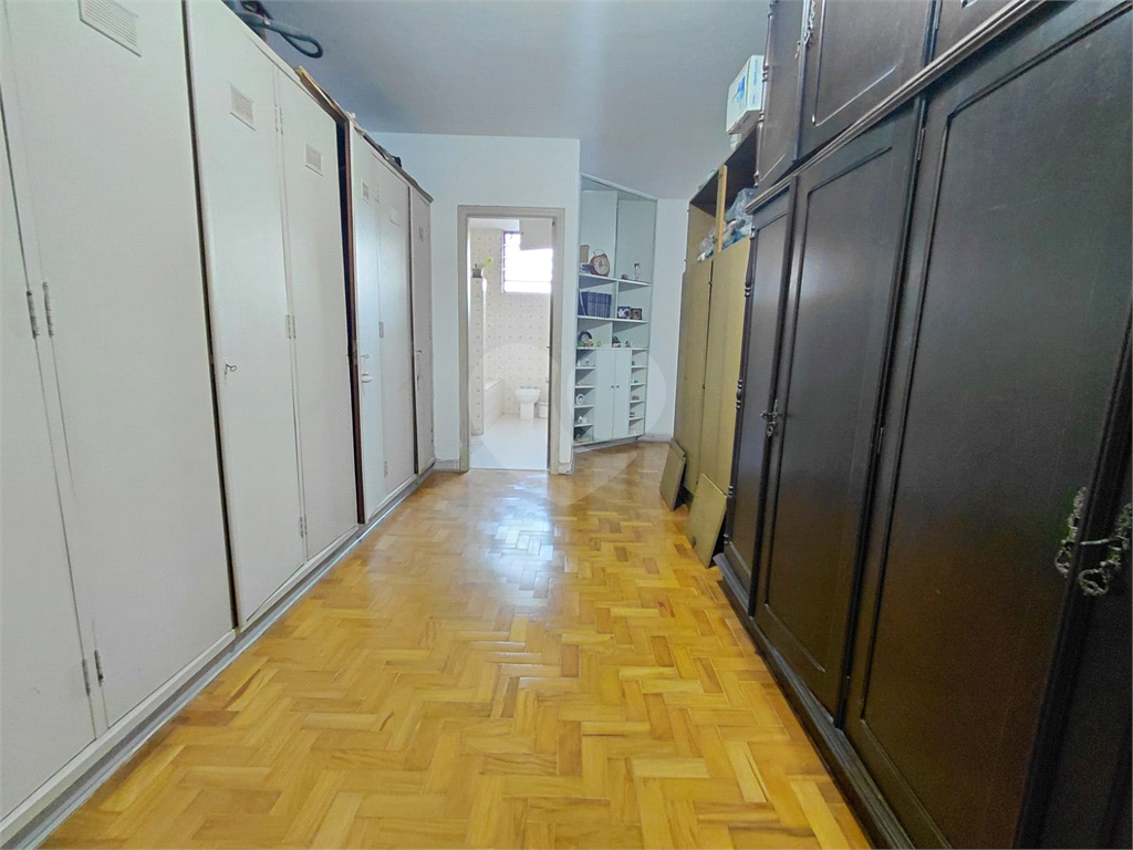 Casa de 460m² 4 quartos grandes, 1 suíte, 2 vagas Perdizes Sumaré