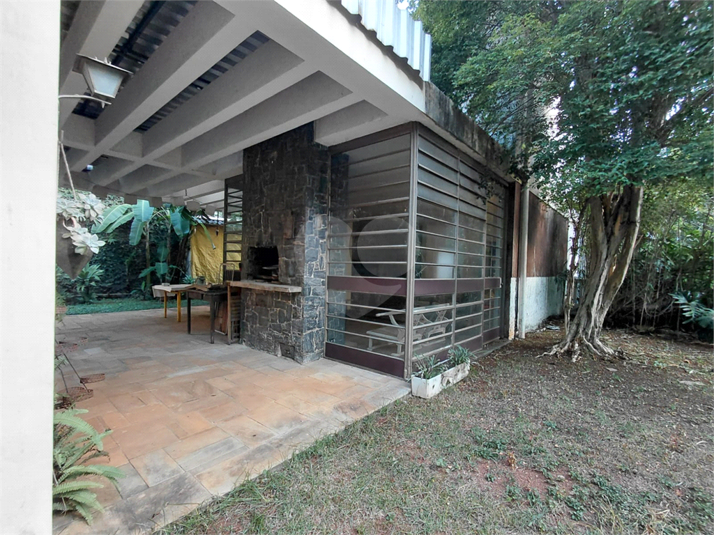 Casa de 460m² 4 quartos grandes, 1 suíte, 2 vagas Perdizes Sumaré