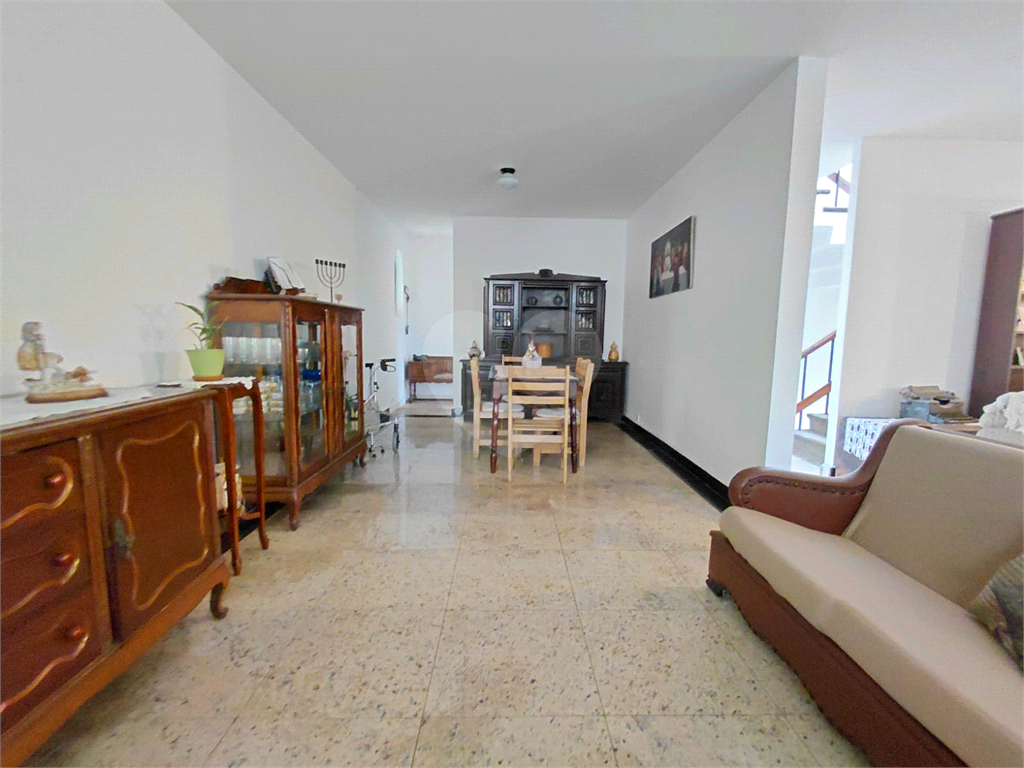 Casa de 460m² 4 quartos grandes, 1 suíte, 2 vagas Perdizes Sumaré
