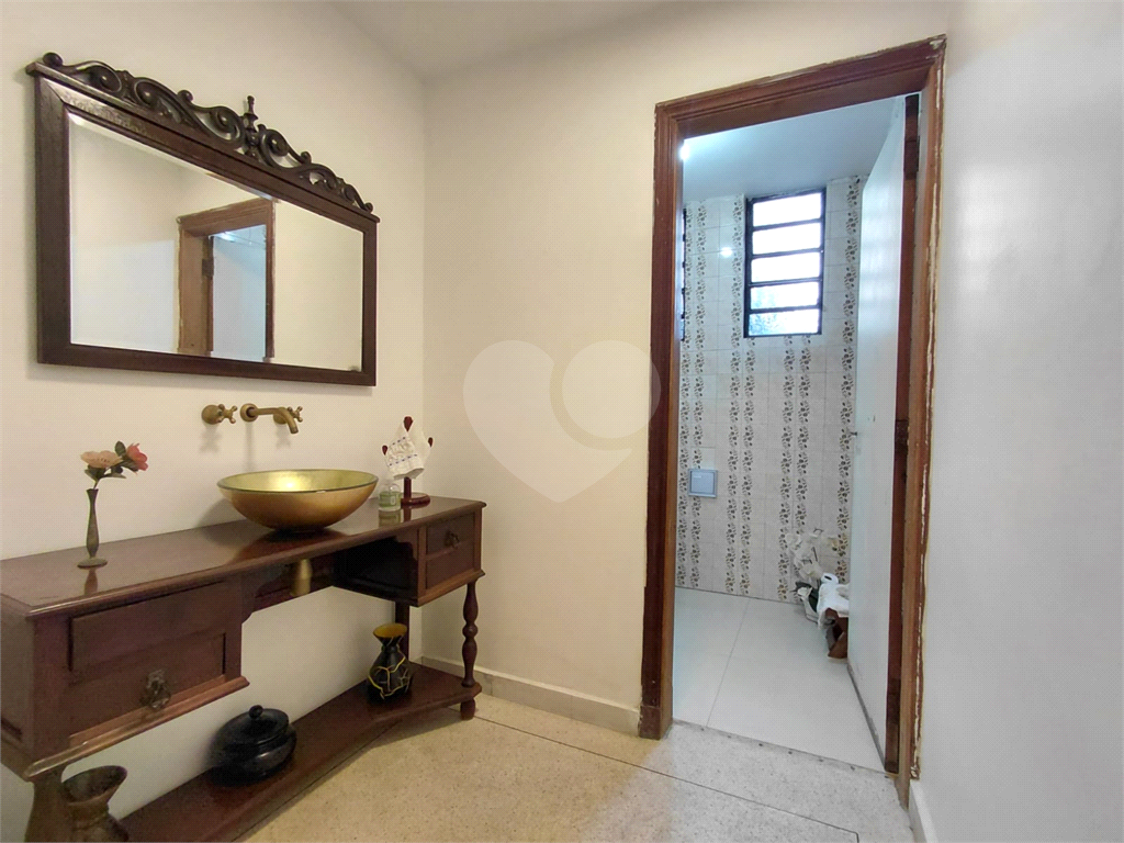 Casa de 460m² 4 quartos grandes, 1 suíte, 2 vagas Perdizes Sumaré