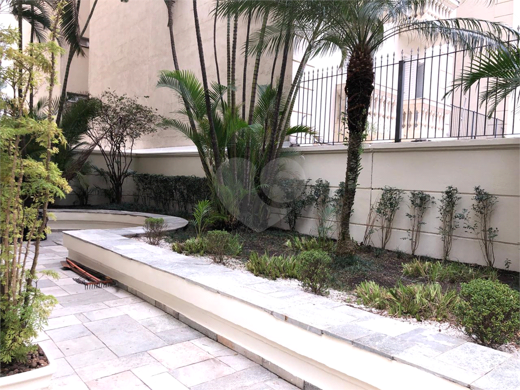 Apartamento clássico em Pinheiros – 3 dormitórios, 1 suíte, 1 vaga