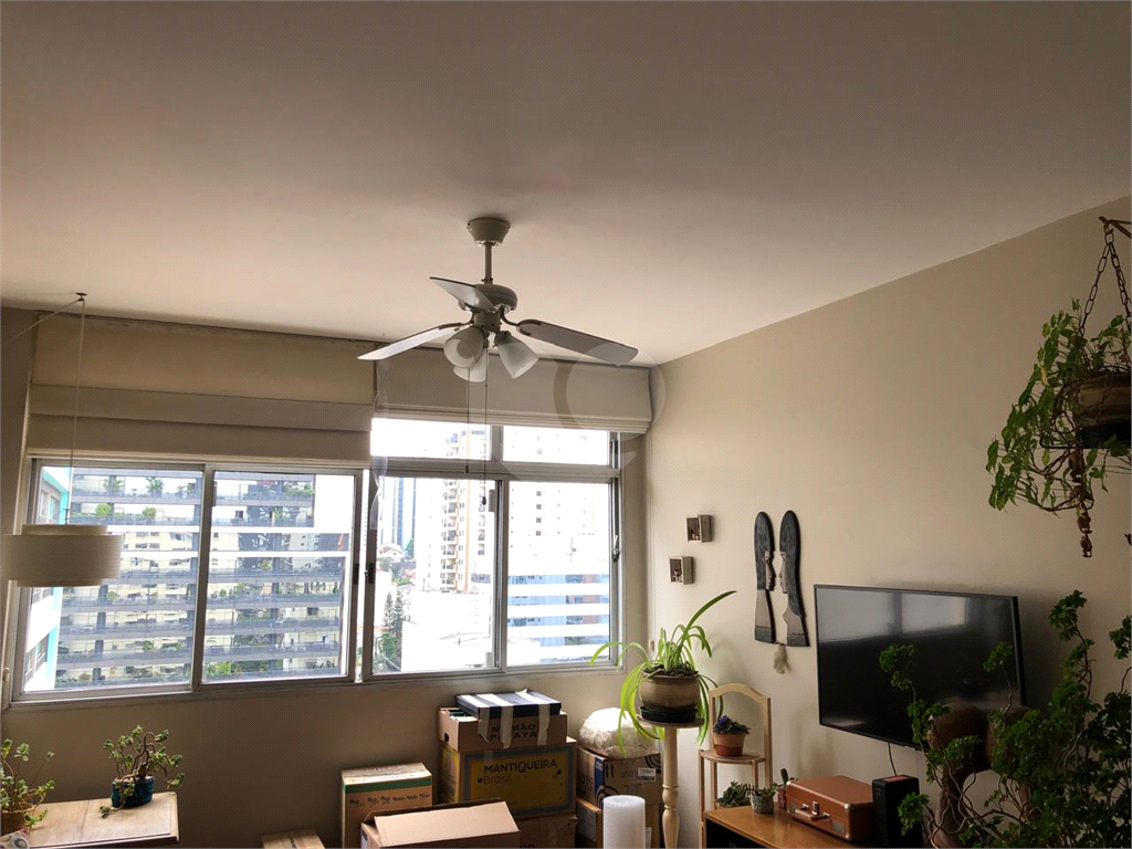 Apartamento clássico em Pinheiros – 3 dormitórios, 1 suíte, 1 vaga