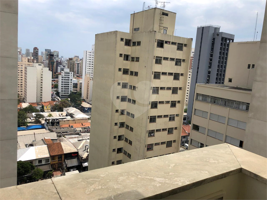 Apartamento clássico em Pinheiros – 3 dormitórios, 1 suíte, 1 vaga