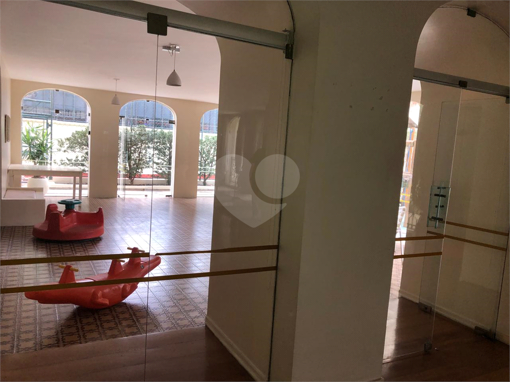 Apartamento clássico em Pinheiros – 3 dormitórios, 1 suíte, 1 vaga