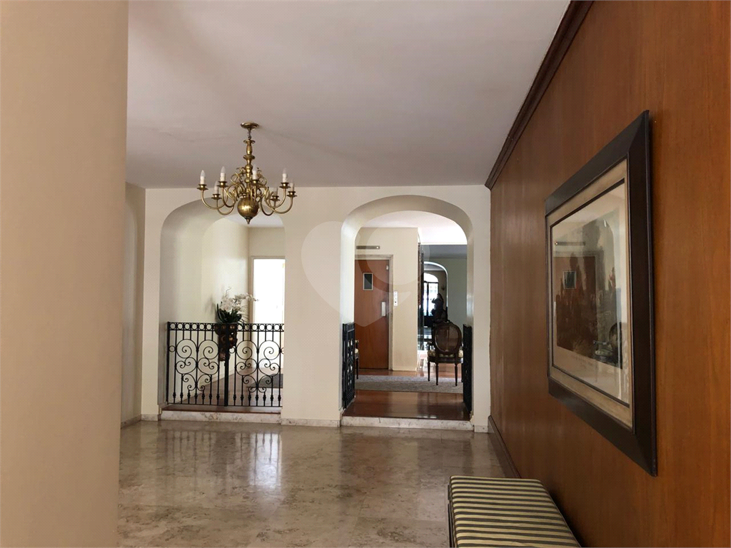 Apartamento clássico em Pinheiros – 3 dormitórios, 1 suíte, 1 vaga