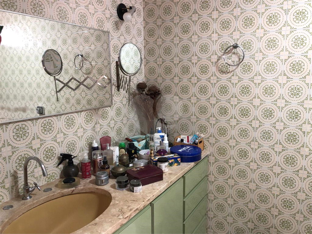 Apartamento clássico em Pinheiros – 3 dormitórios, 1 suíte, 1 vaga