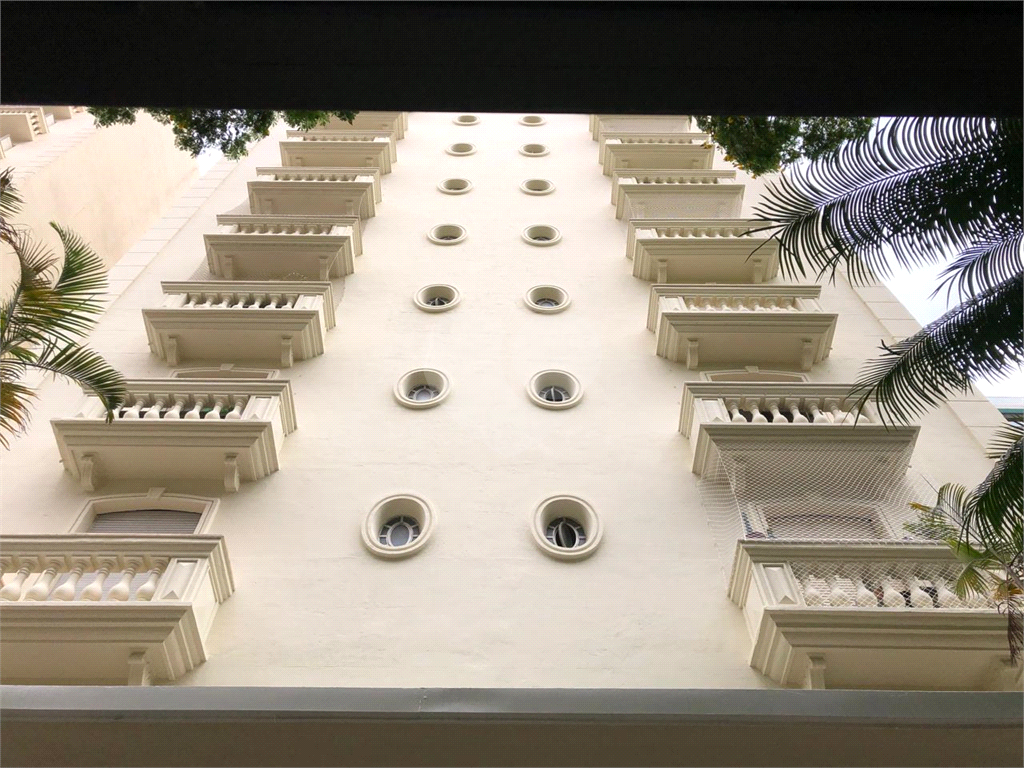 Apartamento clássico em Pinheiros – 3 dormitórios, 1 suíte, 1 vaga