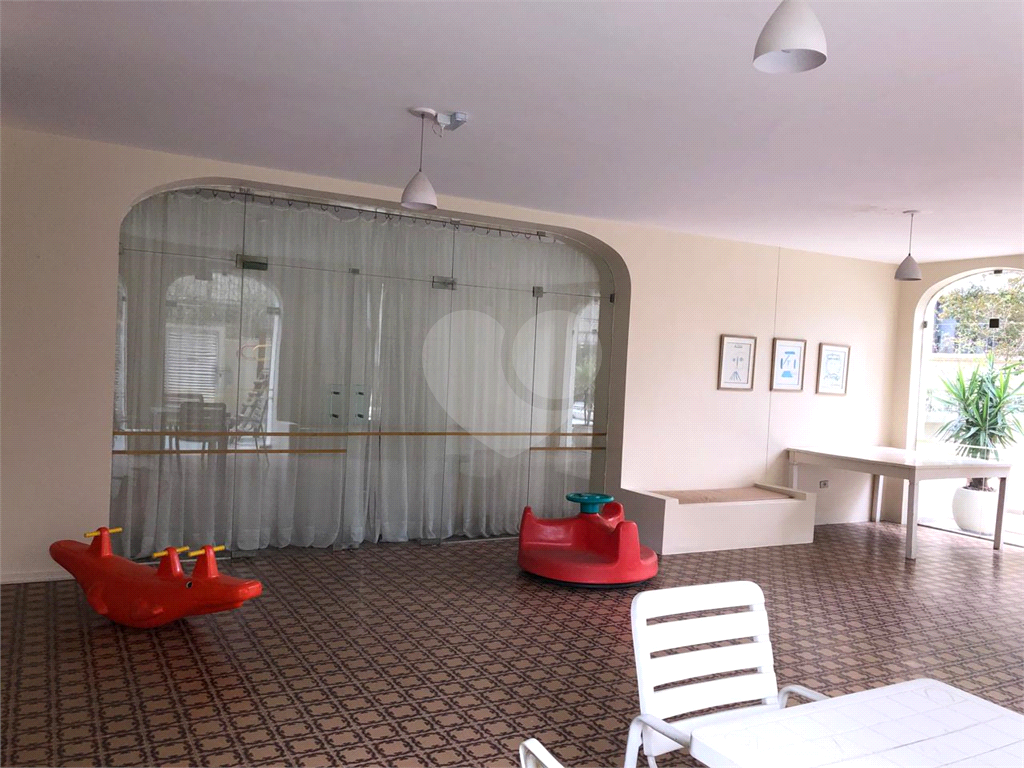 Apartamento clássico em Pinheiros – 3 dormitórios, 1 suíte, 1 vaga