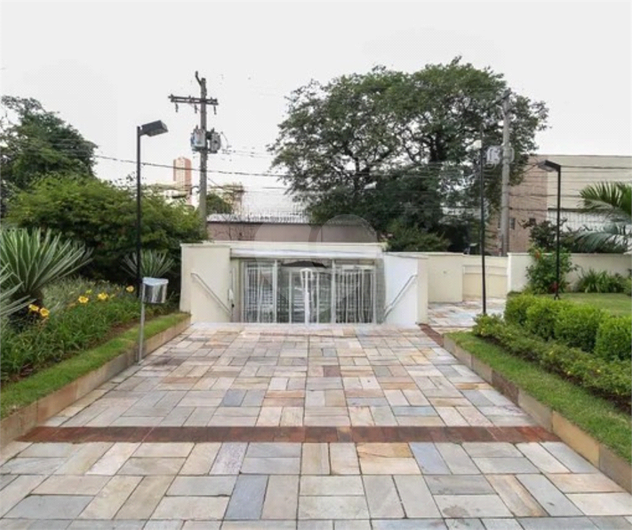 Apartamento na Região da Mooca com 3 Dormitórios (1 Suíte) com Sacada Gourmet e 1 Vaga de Garagem 
