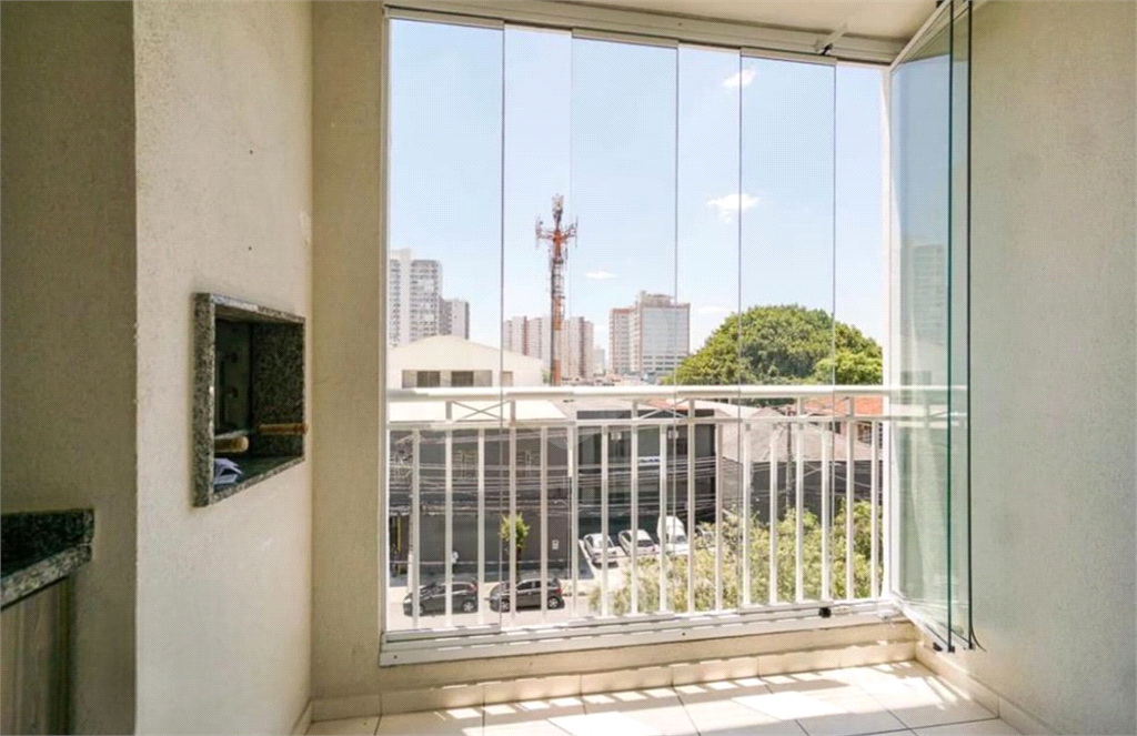 Apartamento na Região da Mooca com 3 Dormitórios (1 Suíte) com Sacada Gourmet e 1 Vaga de Garagem 
