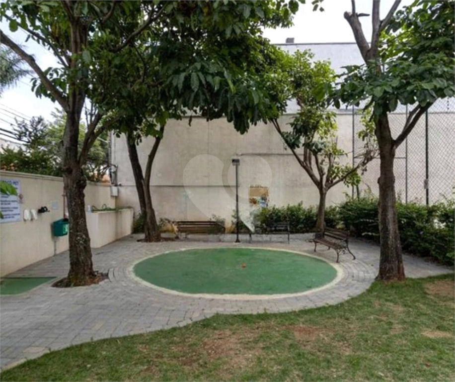 Apartamento na Região da Mooca com 3 Dormitórios (1 Suíte) com Sacada Gourmet e 1 Vaga de Garagem 
