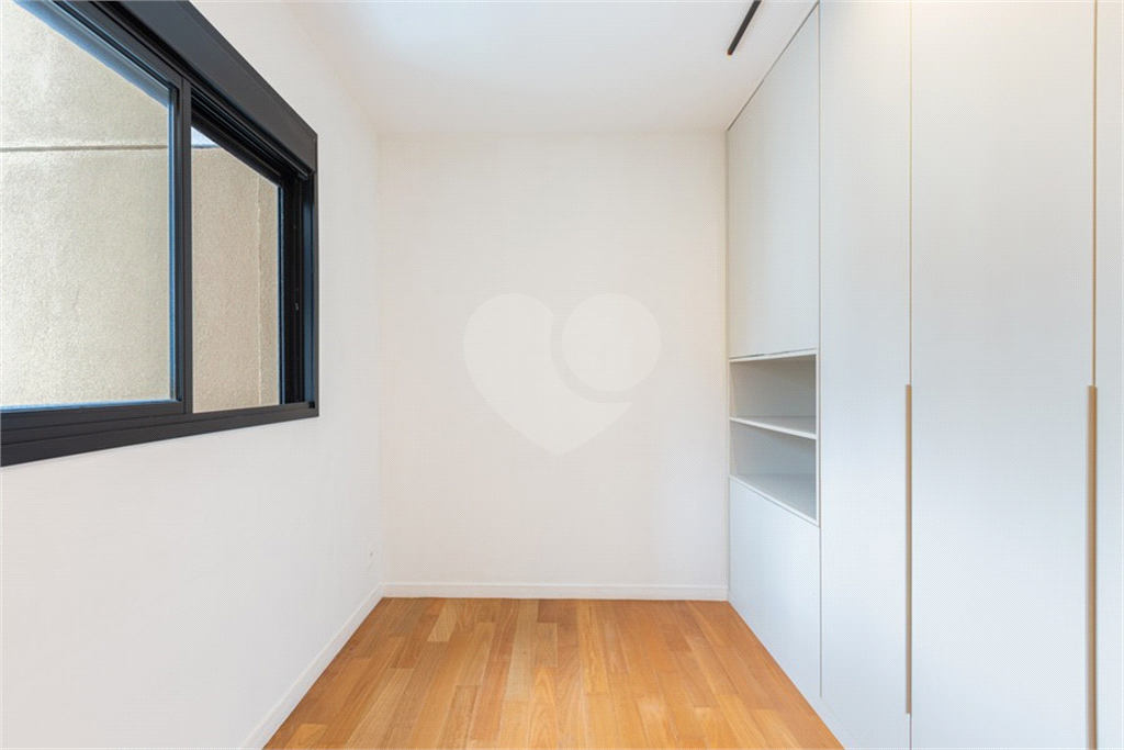 Apartamento para locação no Condomínio Mourato 111 – Pinheiros - 3 suítes e 2 vagas