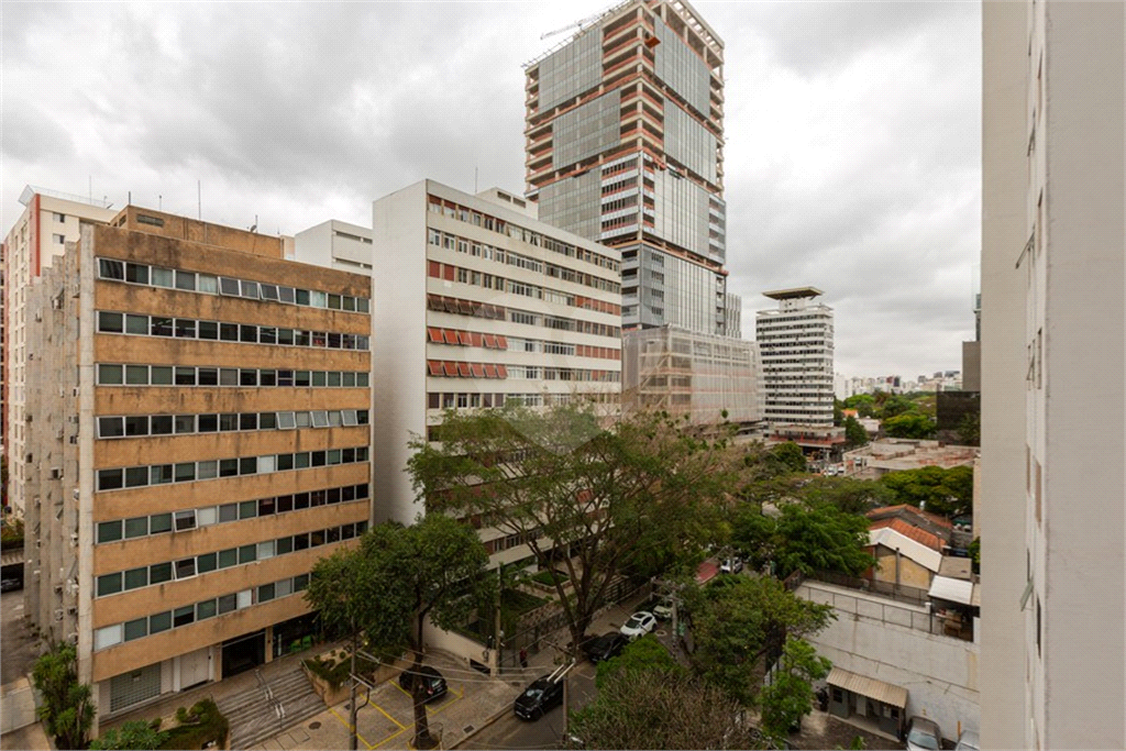 Apartamento para locação no Condomínio Mourato 111 – Pinheiros - 3 suítes e 2 vagas