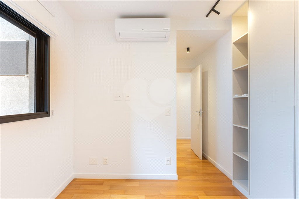 Apartamento para locação no Condomínio Mourato 111 – Pinheiros - 3 suítes e 2 vagas