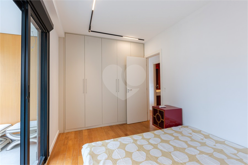 Apartamento mobiliado para locação no Condomínio Mourato 111 – Pinheiros