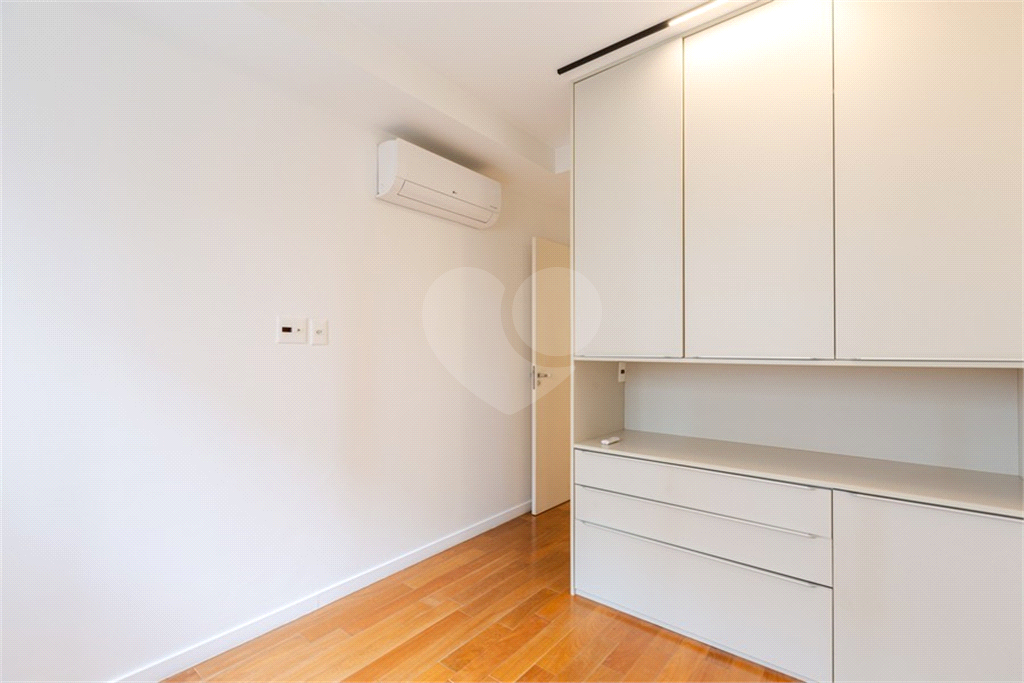 Apartamento mobiliado para locação no Condomínio Mourato 111 – Pinheiros