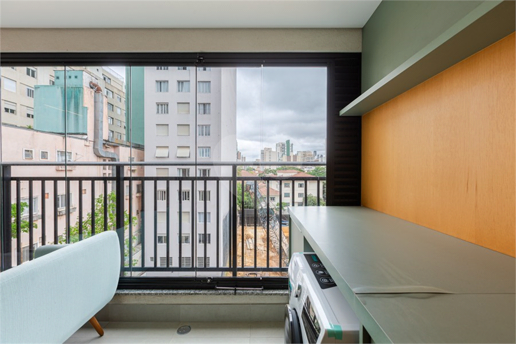 Apartamento mobiliado para locação no Condomínio Mourato 111 – Pinheiros