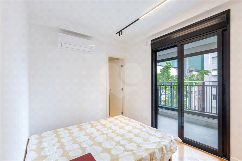 Apartamento mobiliado para locação no Condomínio Mourato 111 – Pinheiros