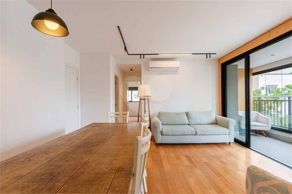 Apartamento mobiliado para locação no Condomínio Mourato 111 – Pinheiros