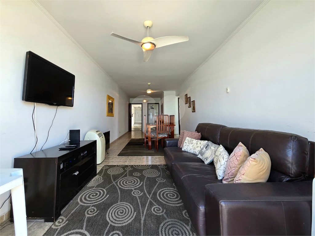 Apartamento Cobertura à venda com 2 quartos 1 vaga vista mar em Vila Tupi Praia Grande - SP 