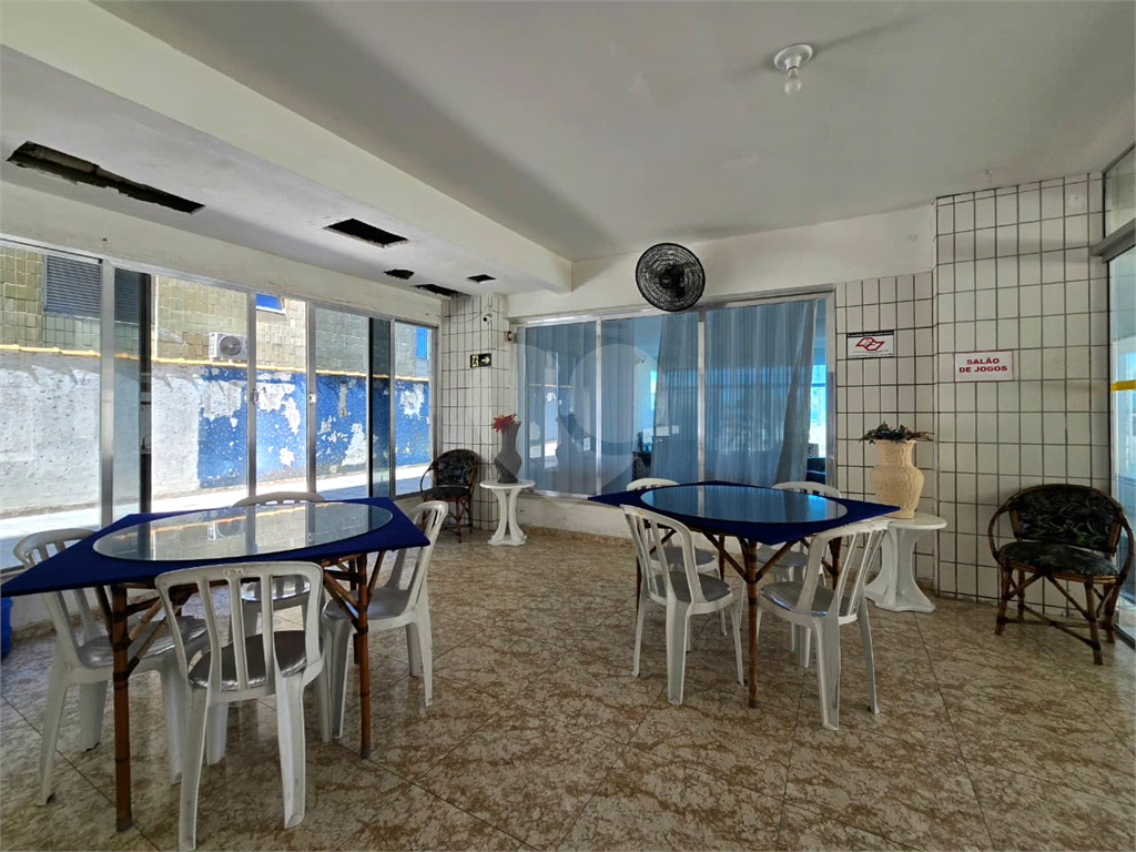 Apartamento Cobertura à venda com 2 quartos 1 vaga vista mar em Vila Tupi Praia Grande - SP 