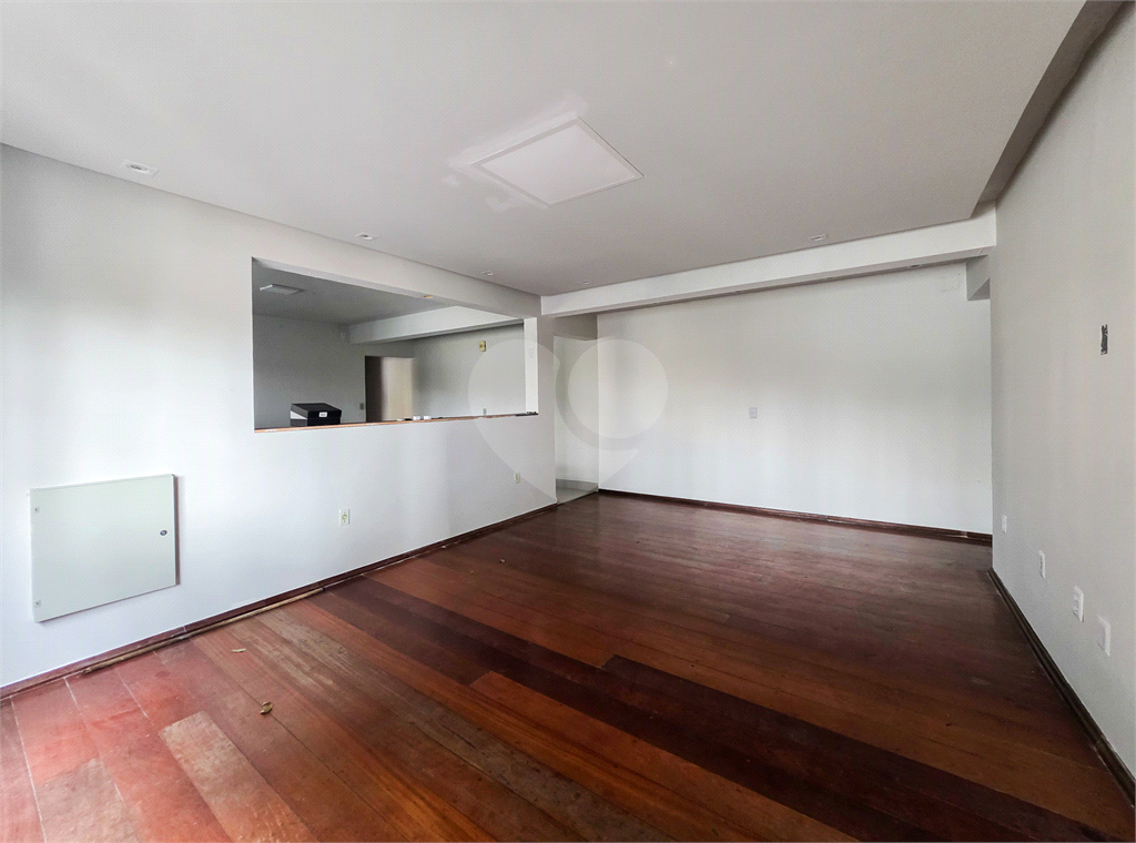 Casa - Sobrado ´- Saúde - 5 Quartos / 2 Suítes - 3 Vagas - Venda / Compra / Locação / Aluguel