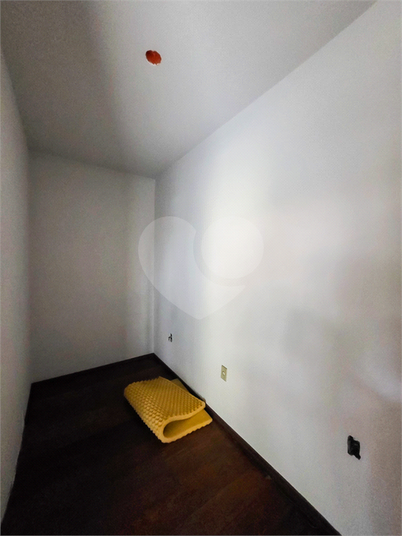 Casa - Sobrado ´- Saúde - 5 Quartos / 2 Suítes - 3 Vagas - Venda / Compra / Locação / Aluguel