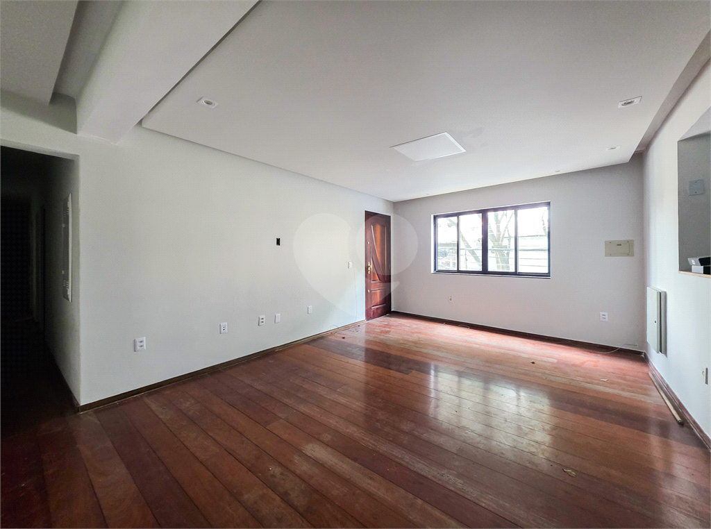 Casa - Sobrado ´- Saúde - 5 Quartos / 2 Suítes - 3 Vagas - Venda / Compra / Locação / Aluguel