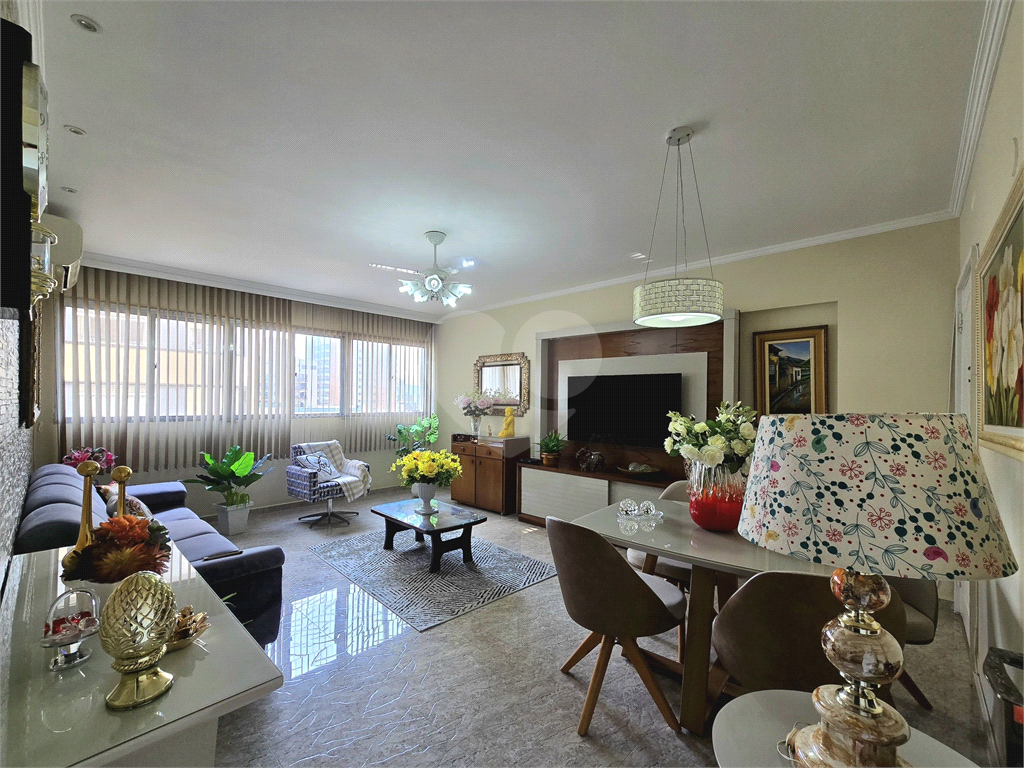 Apartamento Residencial à Venda com 2 Quartos 1 Vaga Vista Mar no GONZAGA SANTOS - SP