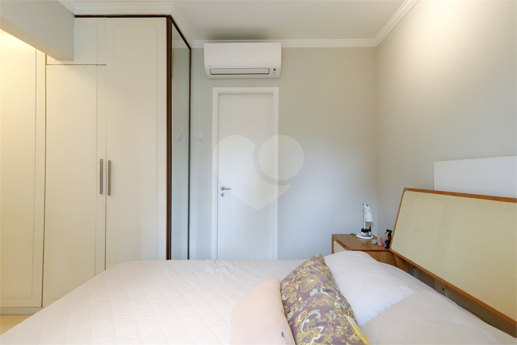 APARTAMENTO em MOEMA