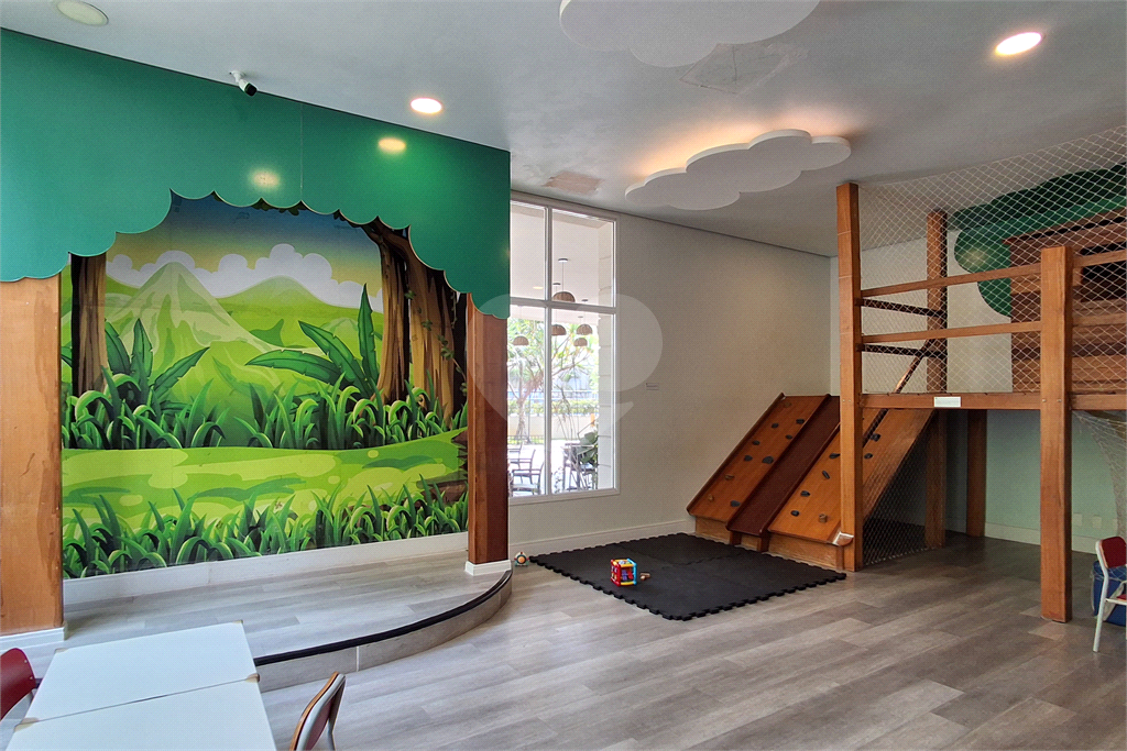 APARTAMENTO em MOEMA