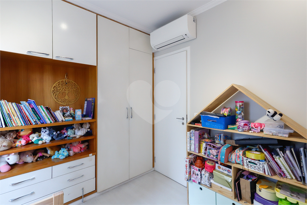 APARTAMENTO em MOEMA