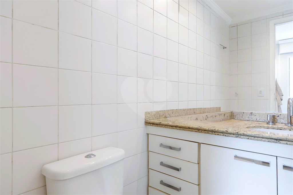 APARTAMENTO em MOEMA