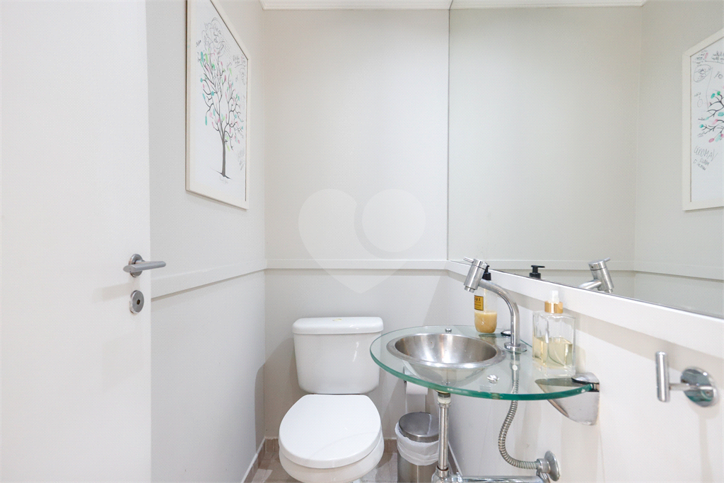 APARTAMENTO em MOEMA