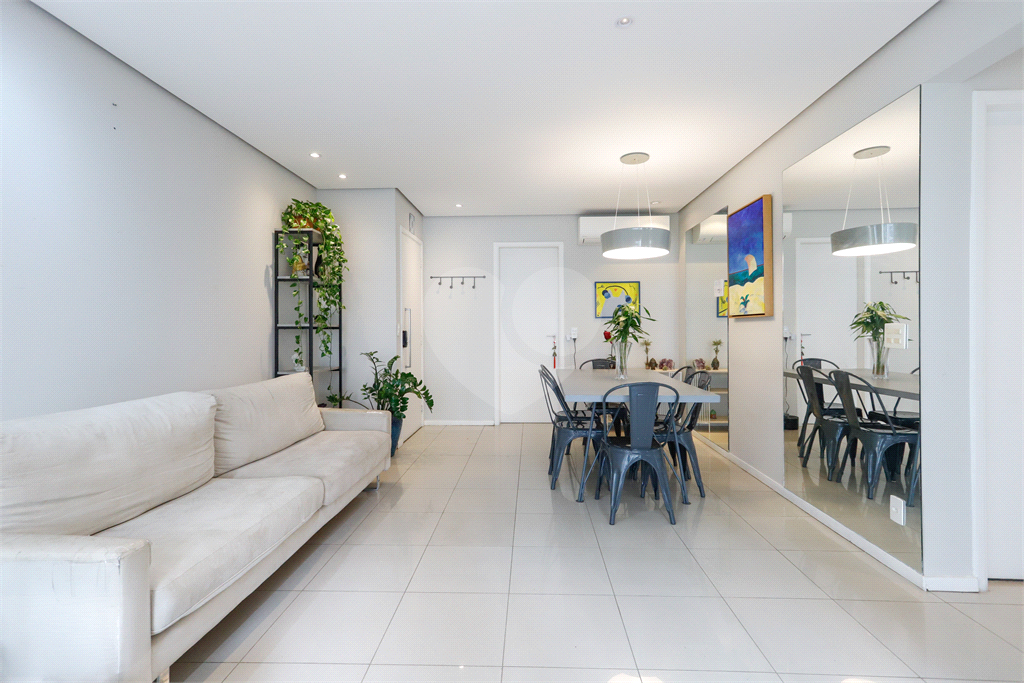 APARTAMENTO em MOEMA