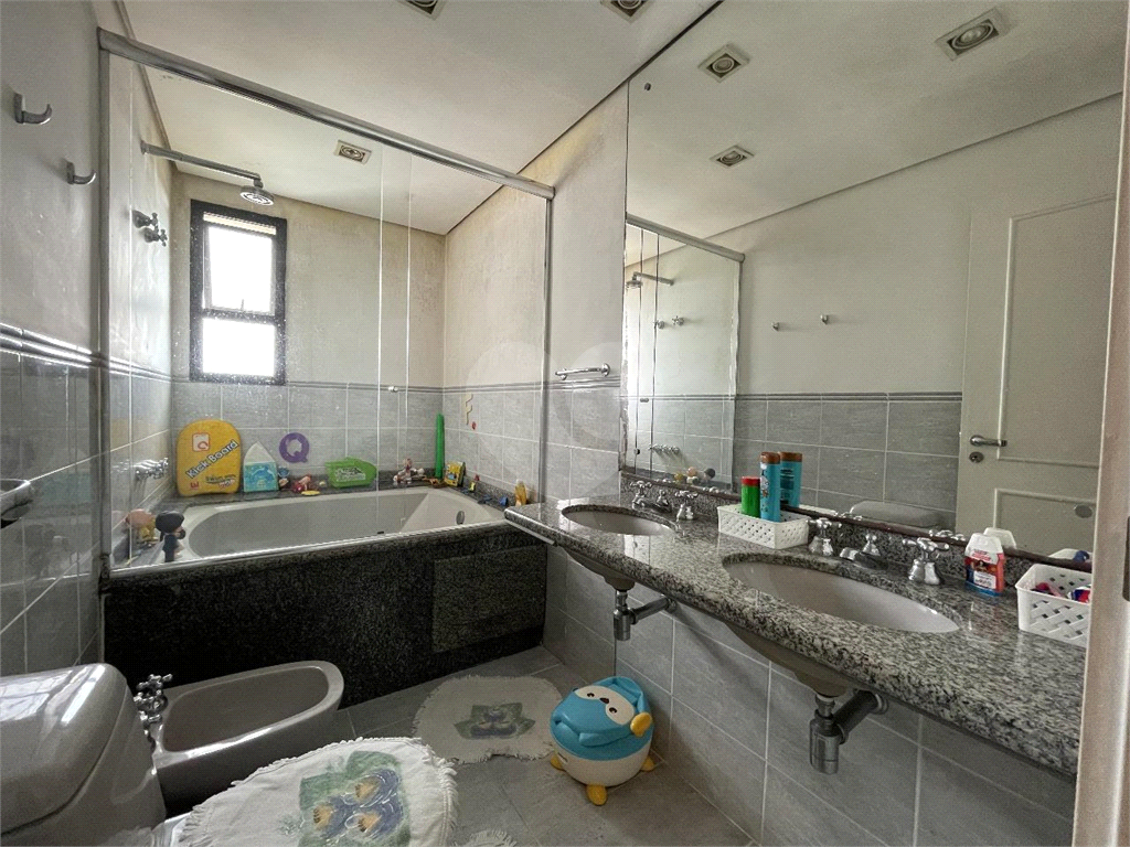 APARTAMENTO em BARUERI