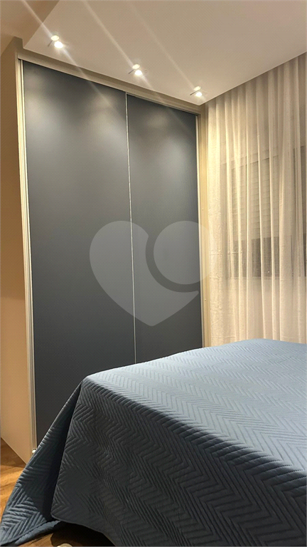 Apartamento a Venda todos Planejado e Mobiliado com 3 dormitórios, 2 suítes, 2 vagas e Vista Livre. 